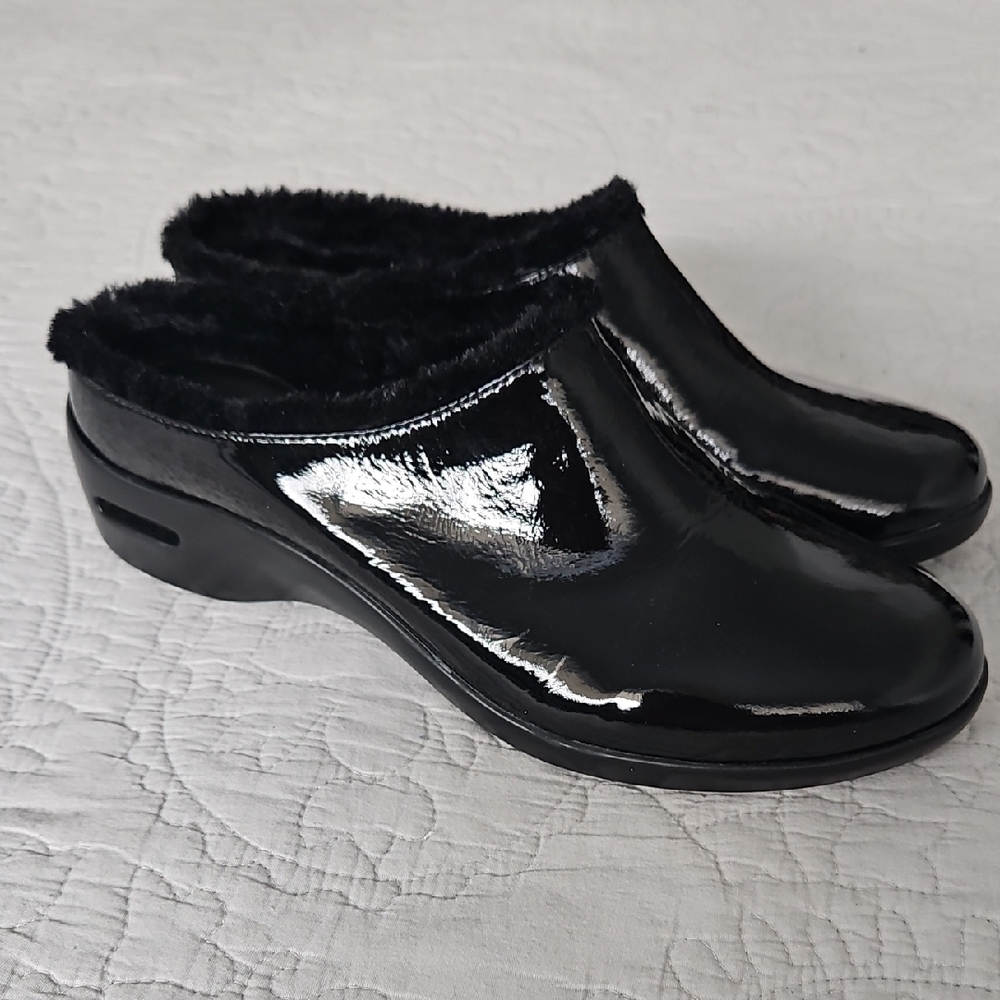 NWOB Cole Haan Nike Air Black Patent Leather Fur Lined‎ Mule Clogs Size 8